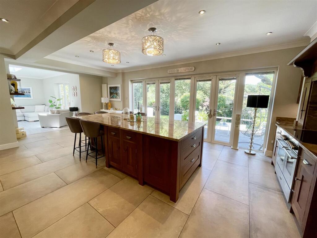kitchen3.jpg