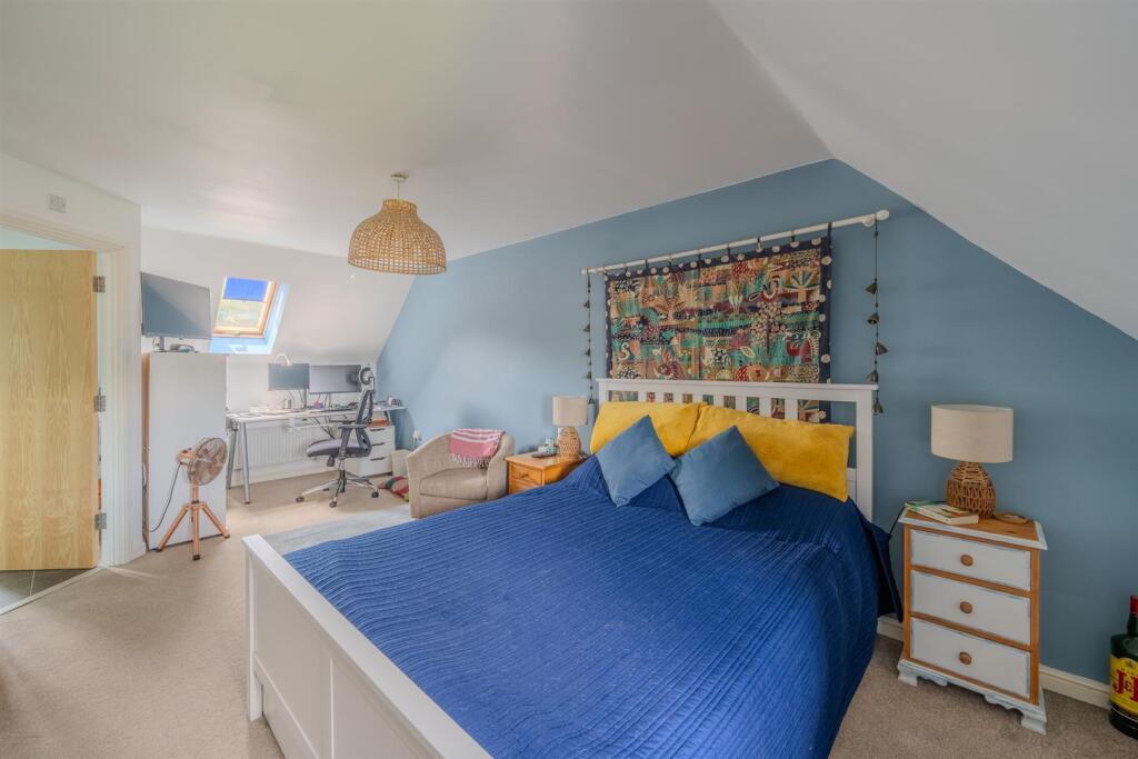 70 Heol Y Gros-1.jpg