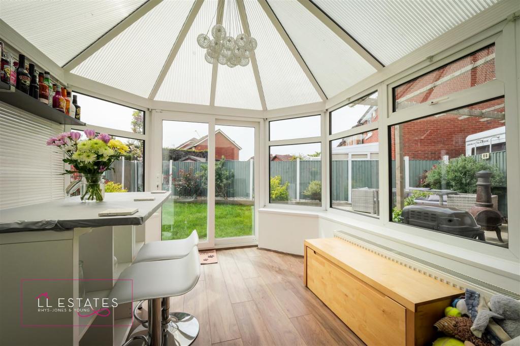 39 Roseview Crescent-51.jpg