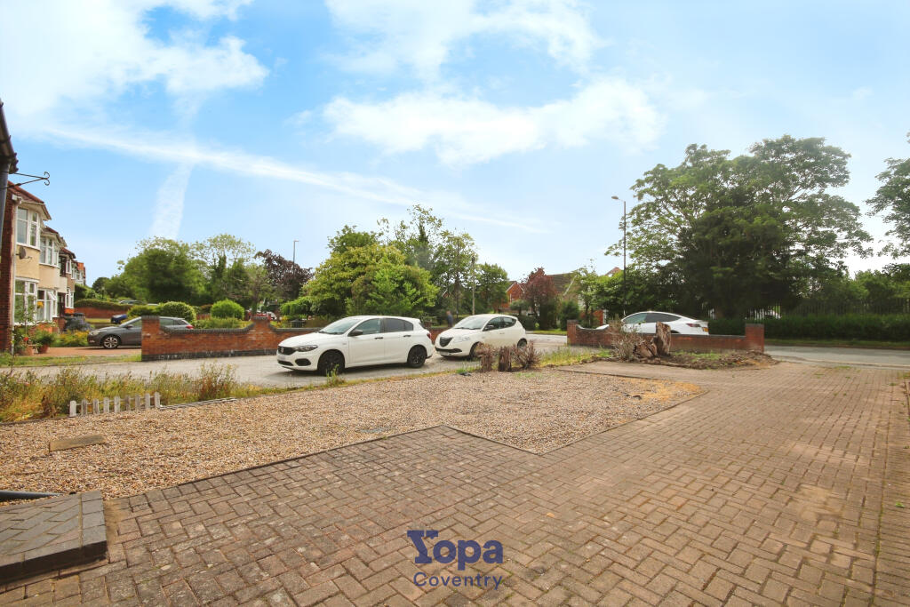 5fb8933c-Driveway.JPG