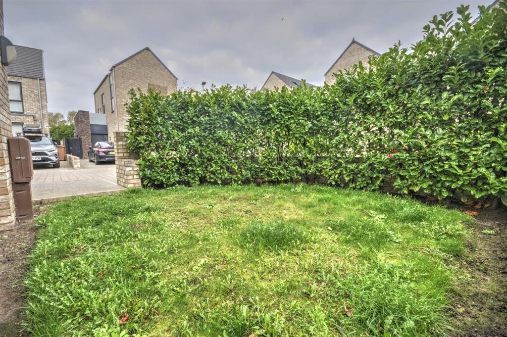 DSC_1108_Interior 3.jpg