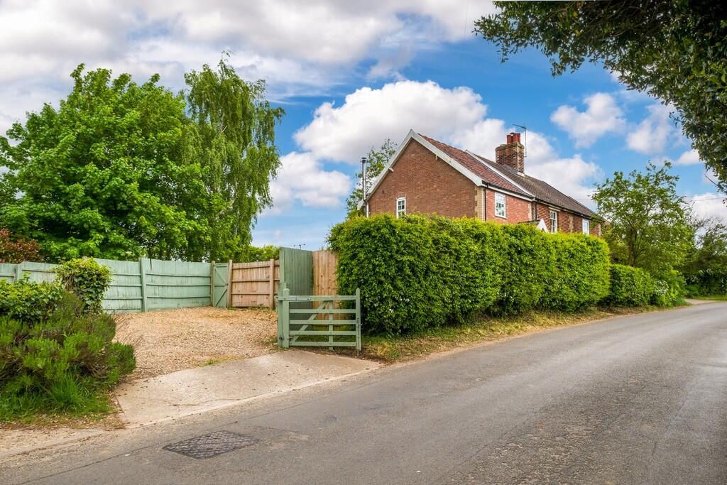 1440px2 Chapel Co...