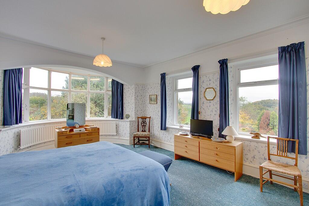 Principal bedroom