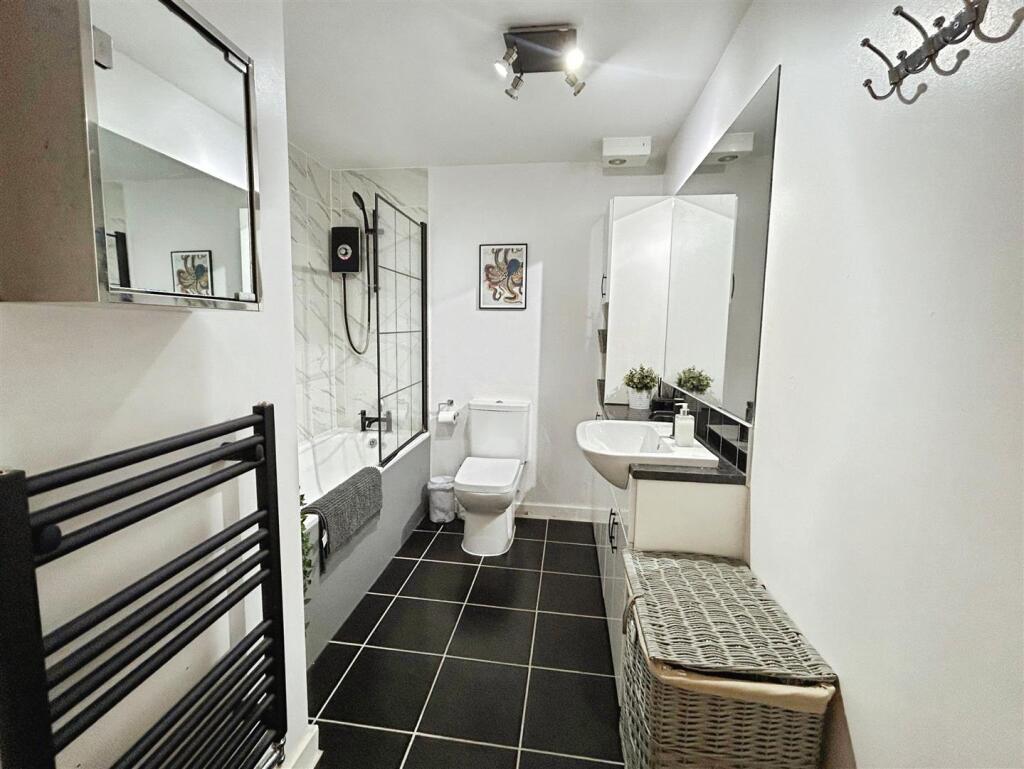 e5d7b522--4313-9664-3853BEEDC186-39660-00001A0E211