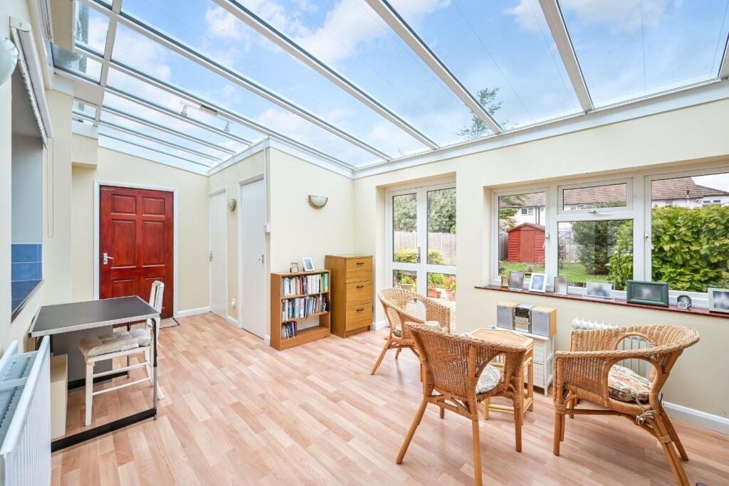 SCOTT CLOSE (10).jpg