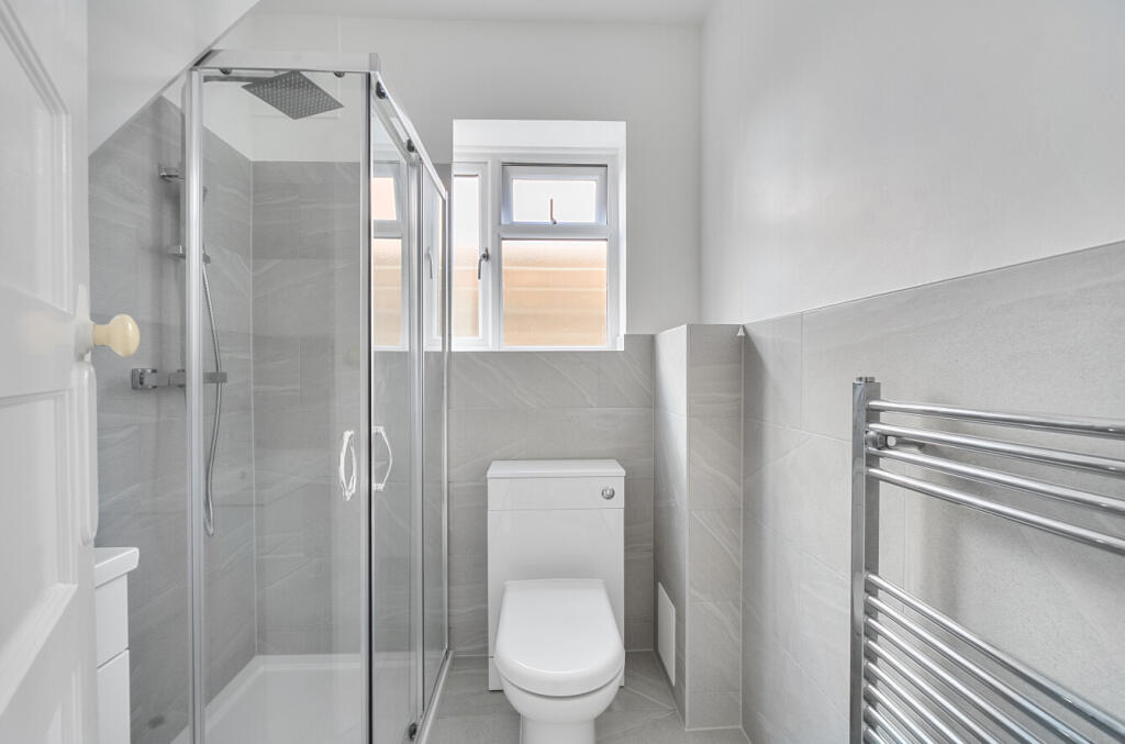 1347992-9-68b5879...