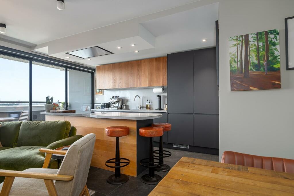 (HQ) Flat 100, Luxborough Tower, Luxborough St, W1