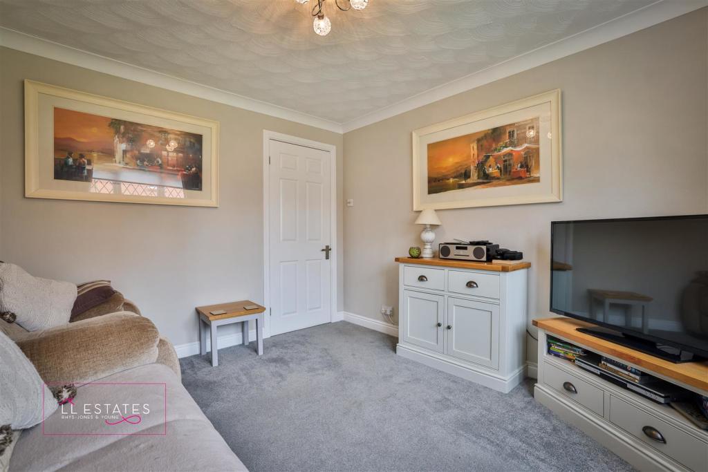 Sitting Room.jpg