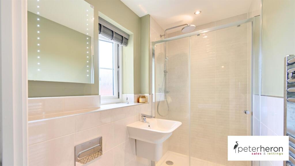 En Suite Shower Room