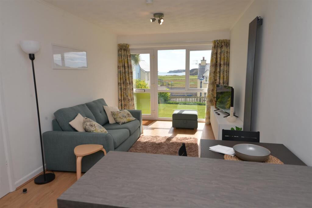 Lounge/Diner/Kitchen