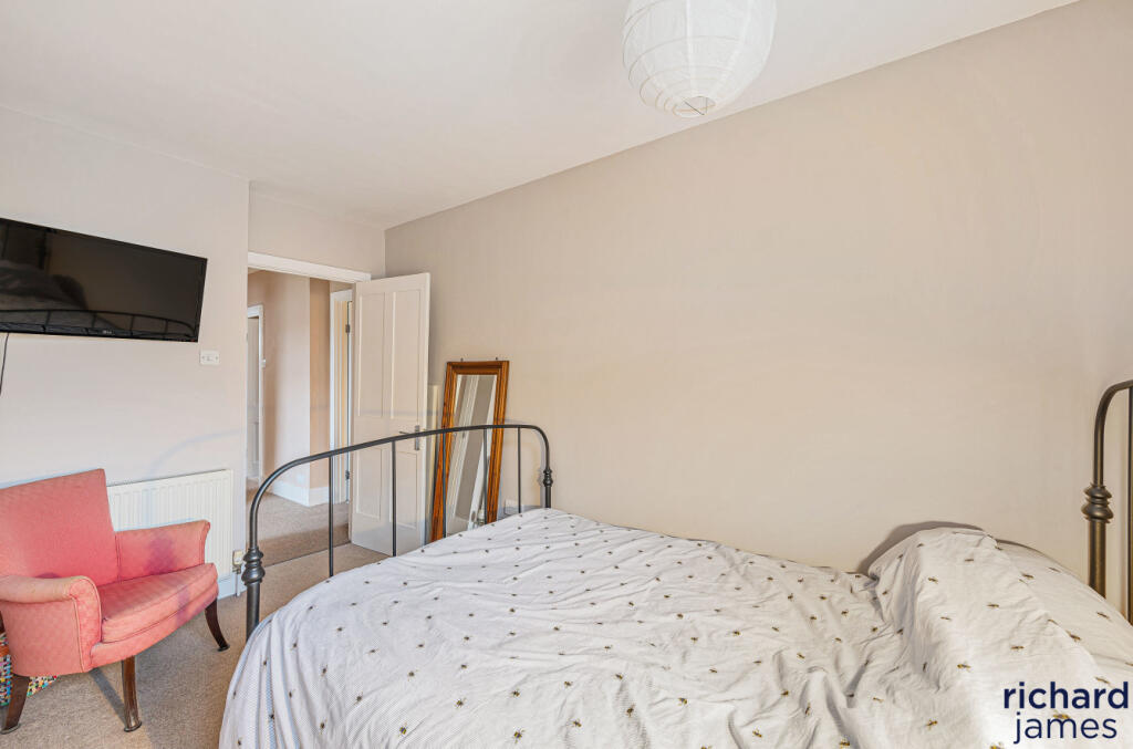 9937edff-d043-4ea...