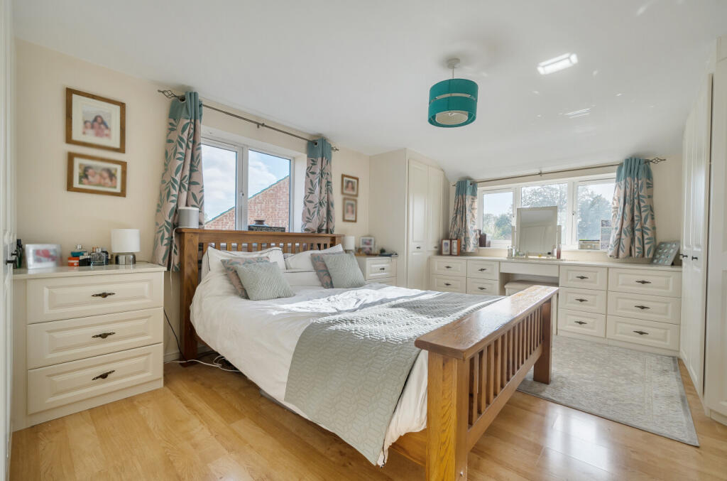 1371775-7-6900e79...