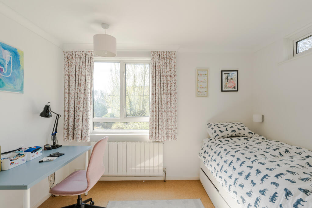 272780 - 75 Hall Drive-69.jpg