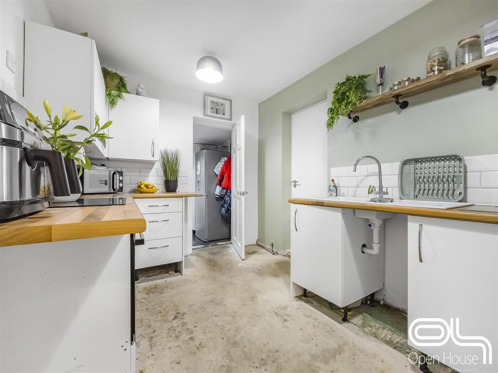 Measham Road (18).jpg