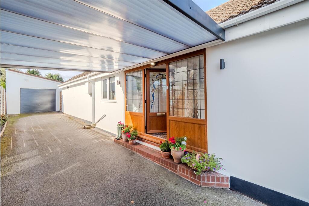 Carport.jpg