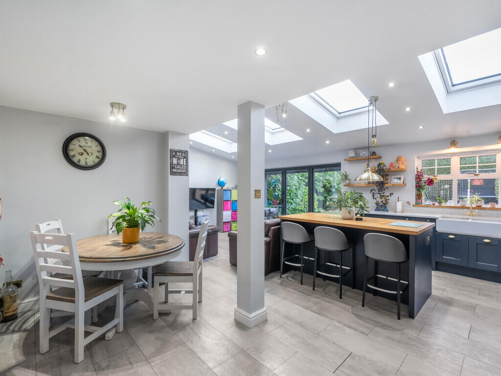 1354191-10-68c445...