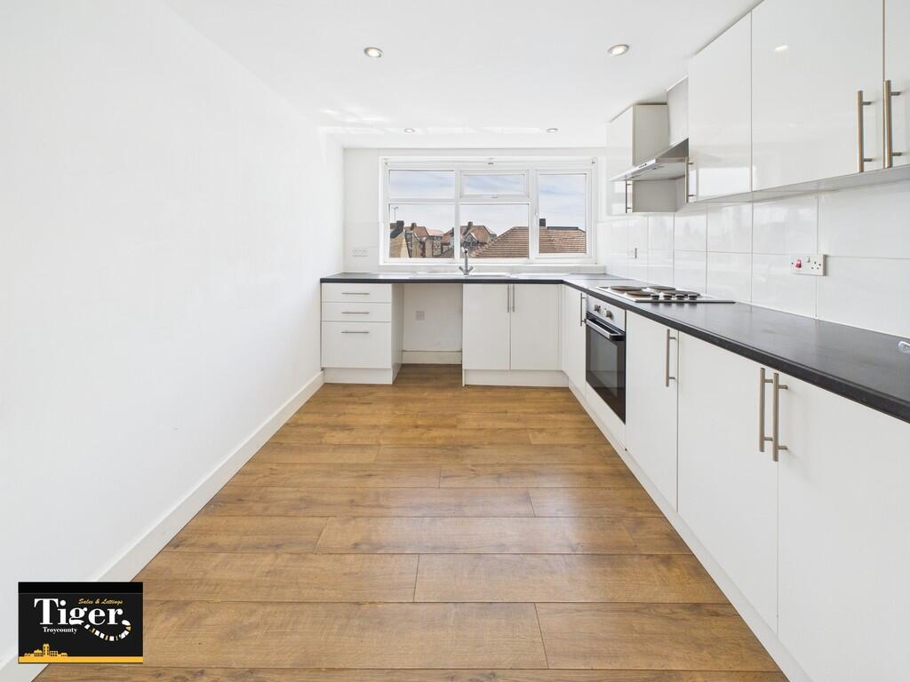 CAM02176G0-PR0597...