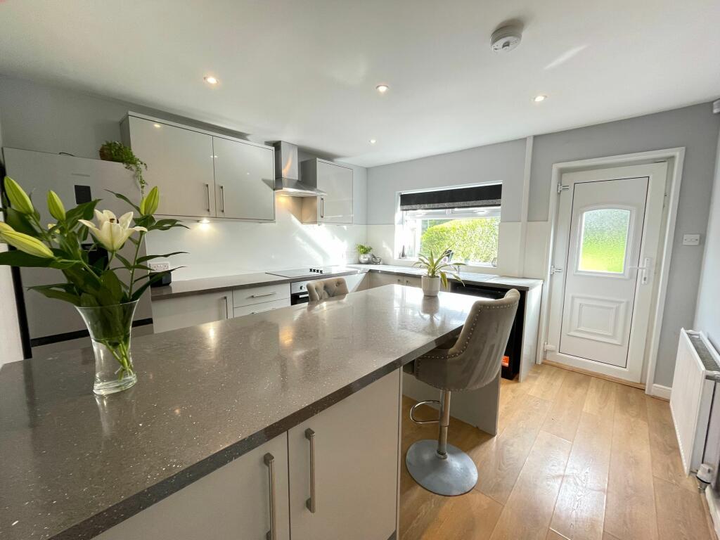 BREAKFAST KITCHEN