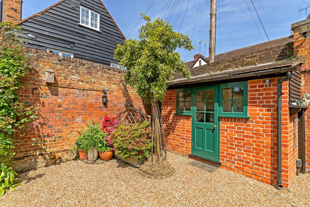 ManorGardenHouse_May24-68.jpg