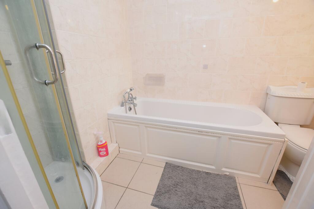 bath &amp; shower room