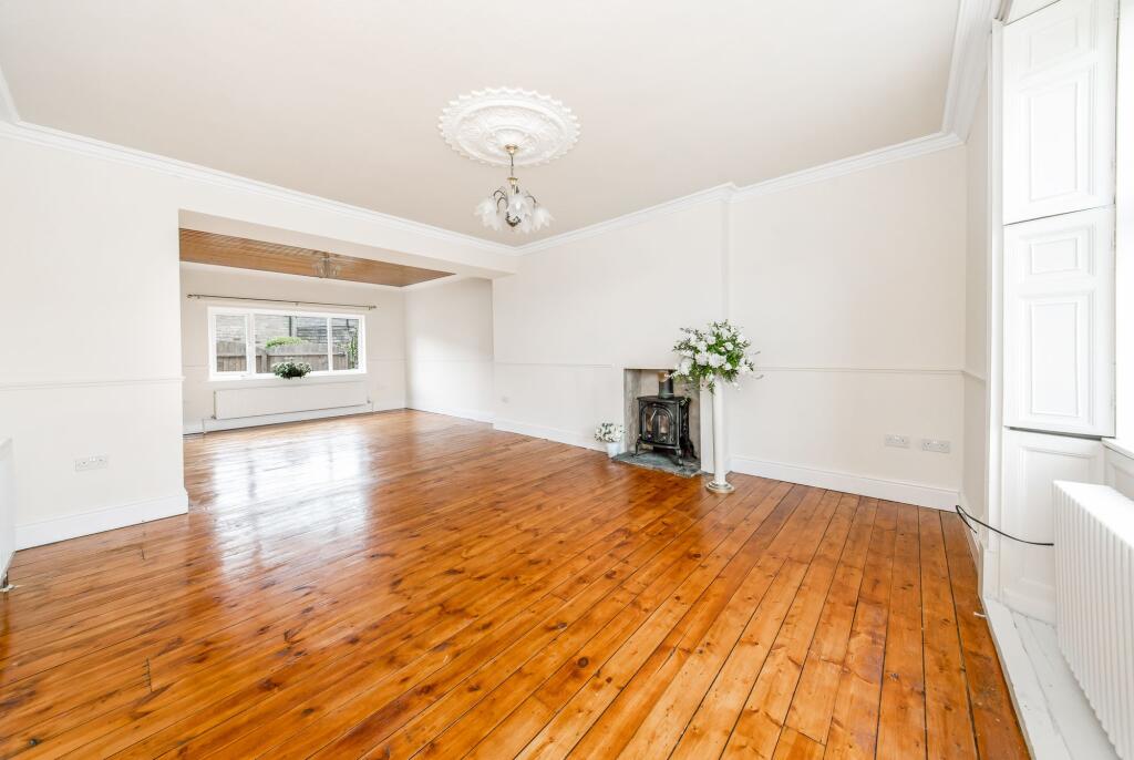 OPEN PLAN LIVING DINING ROOM