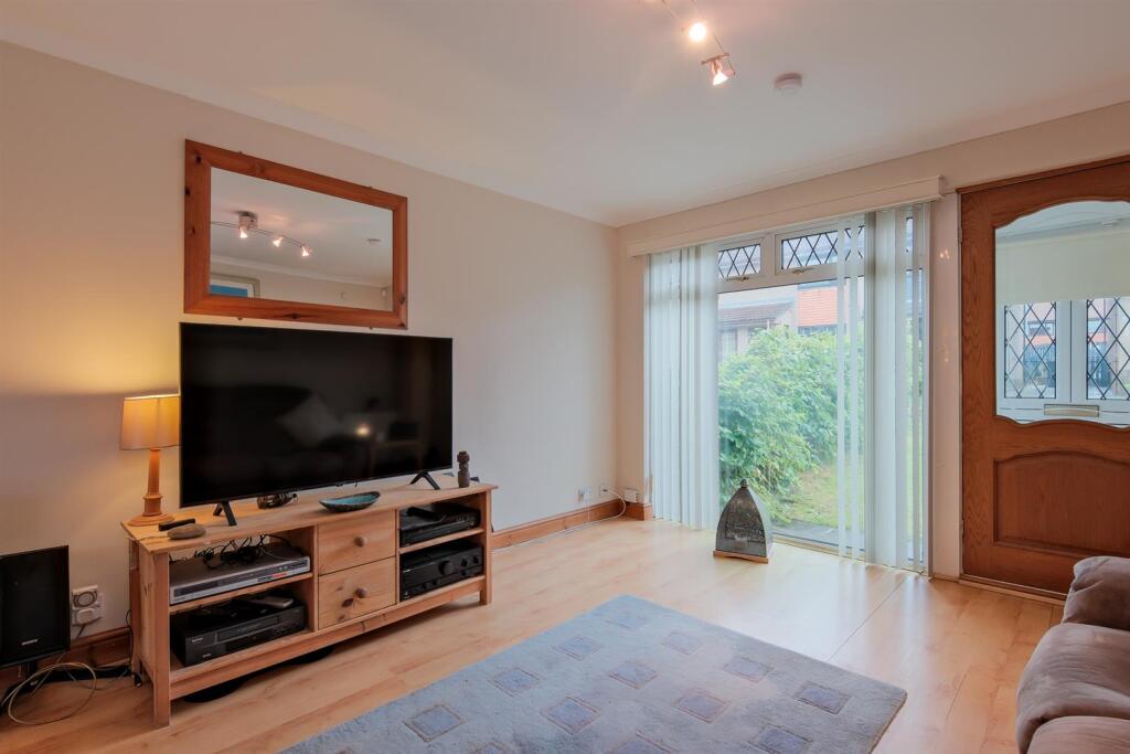 004-13 Fyneart Street, Wishaw ML2 8PL.jpg