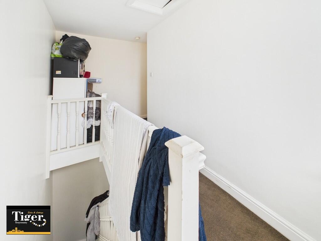 CAM02176G0-PR0499...