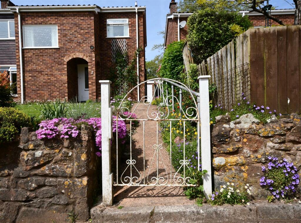 Gate