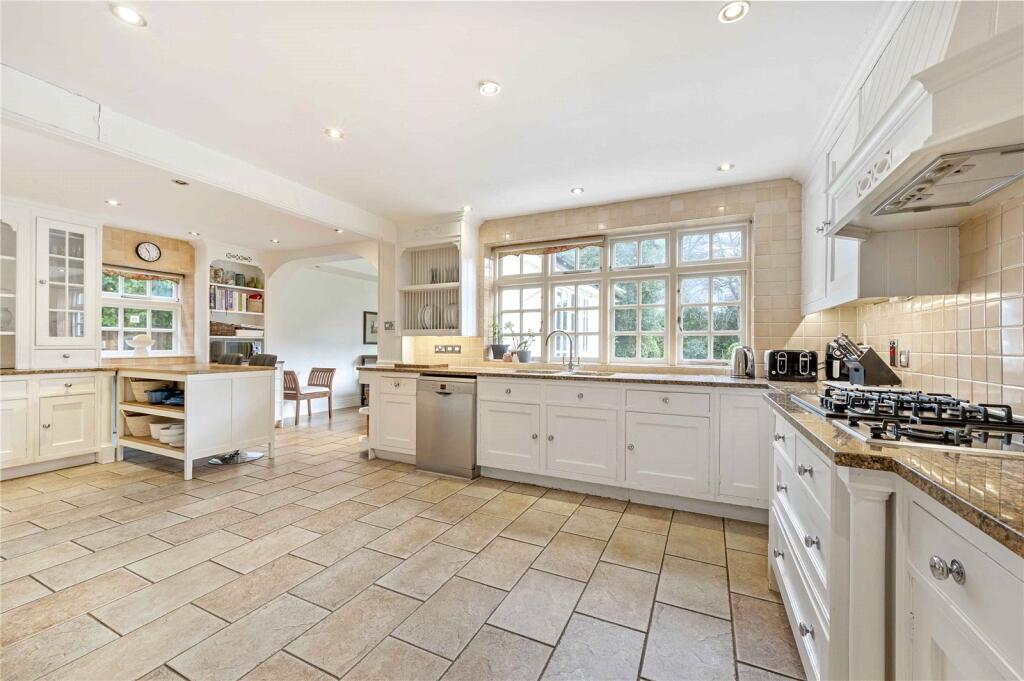 Kitchen/Breakfast Rm