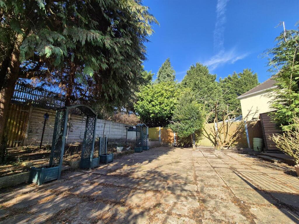 Sunny Rear Garden