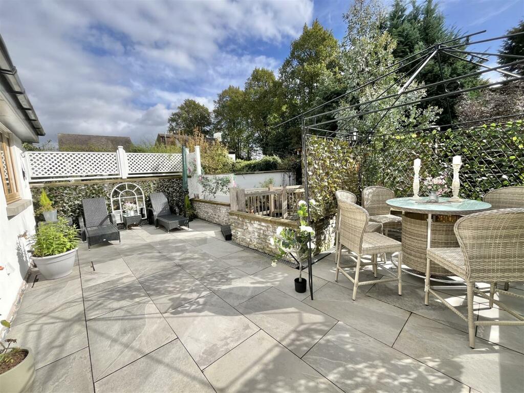 Enclosed Rear Garden