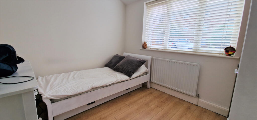 STUDY/BEDROM