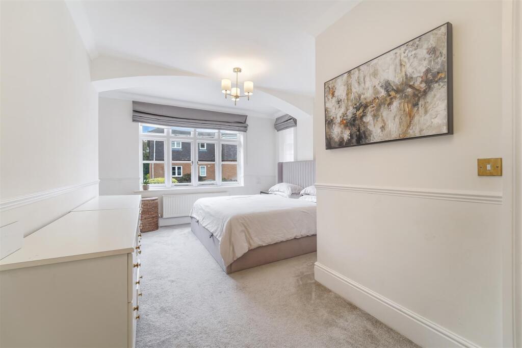 THE FIRS, FLAT (12).jpg