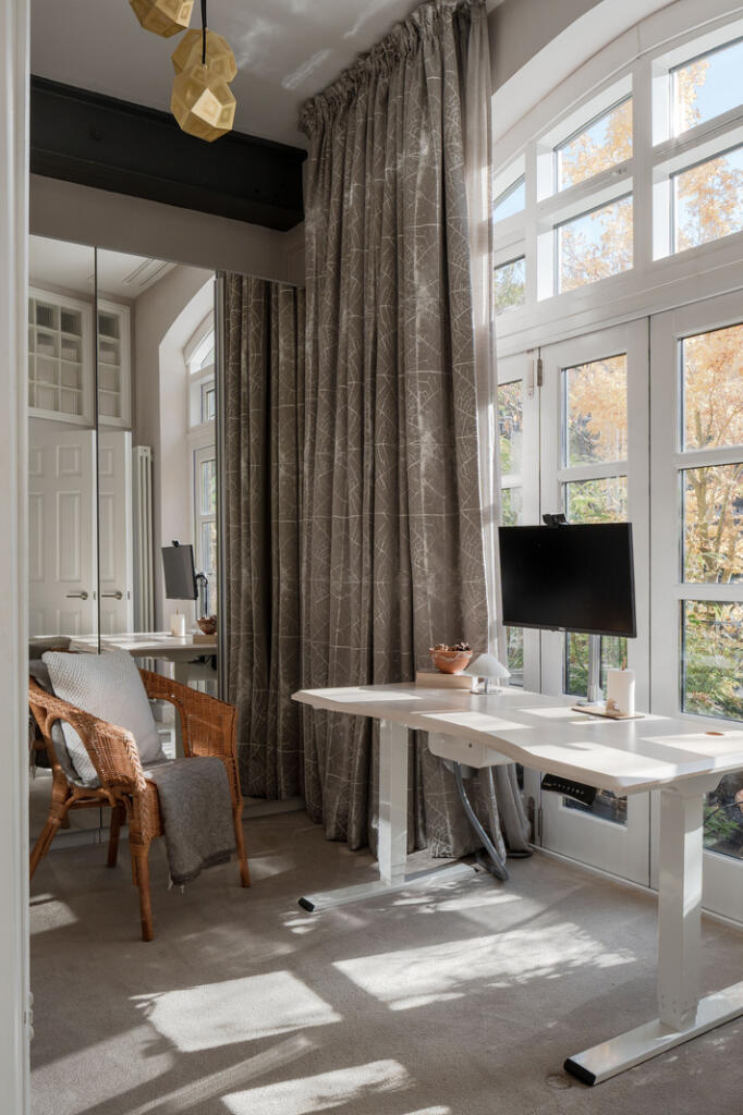 318513 - Independent Place, London E8 - high re...