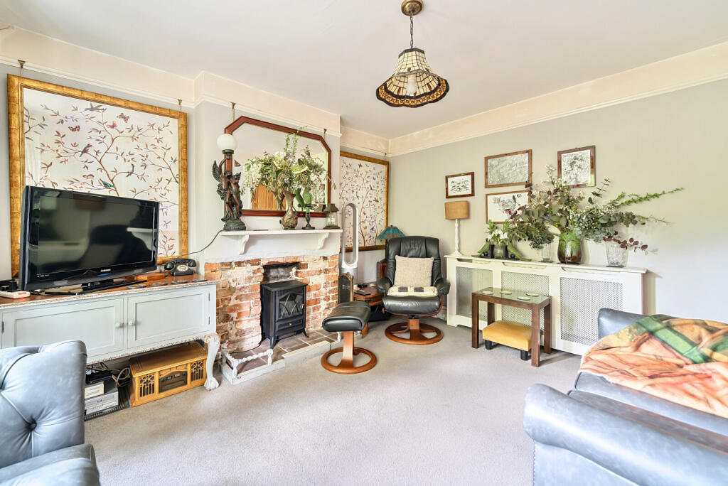 1317356-16-685d54...