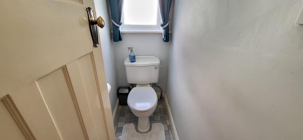 Separate WC.