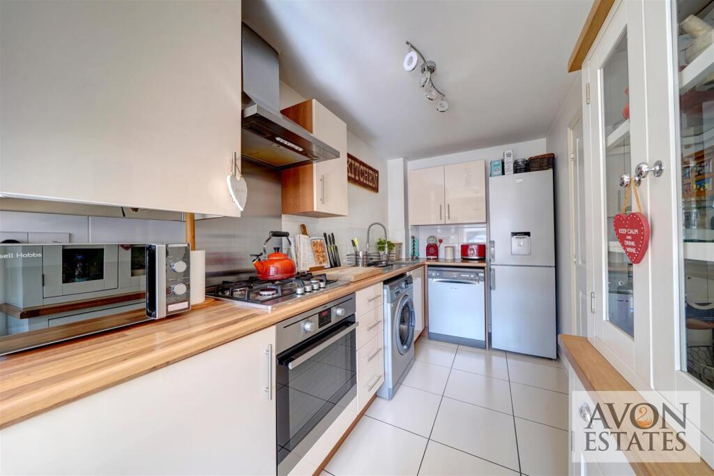 Kitchen Diner (2).jpg