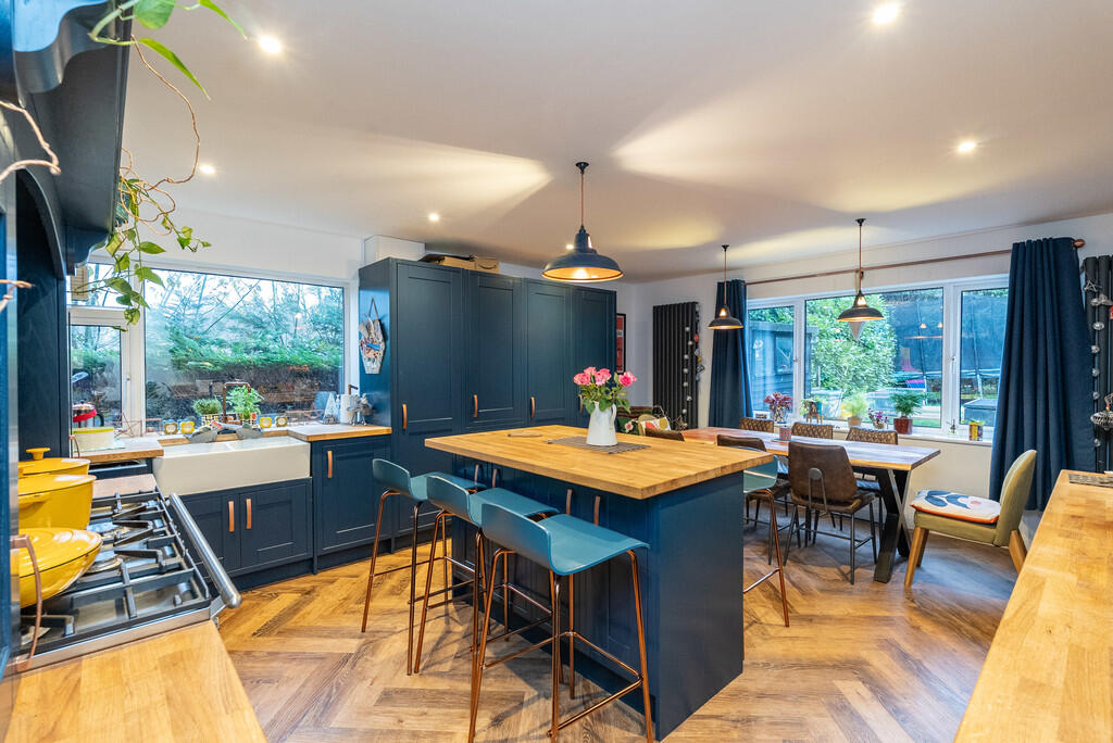 Furlong Road, Westcott