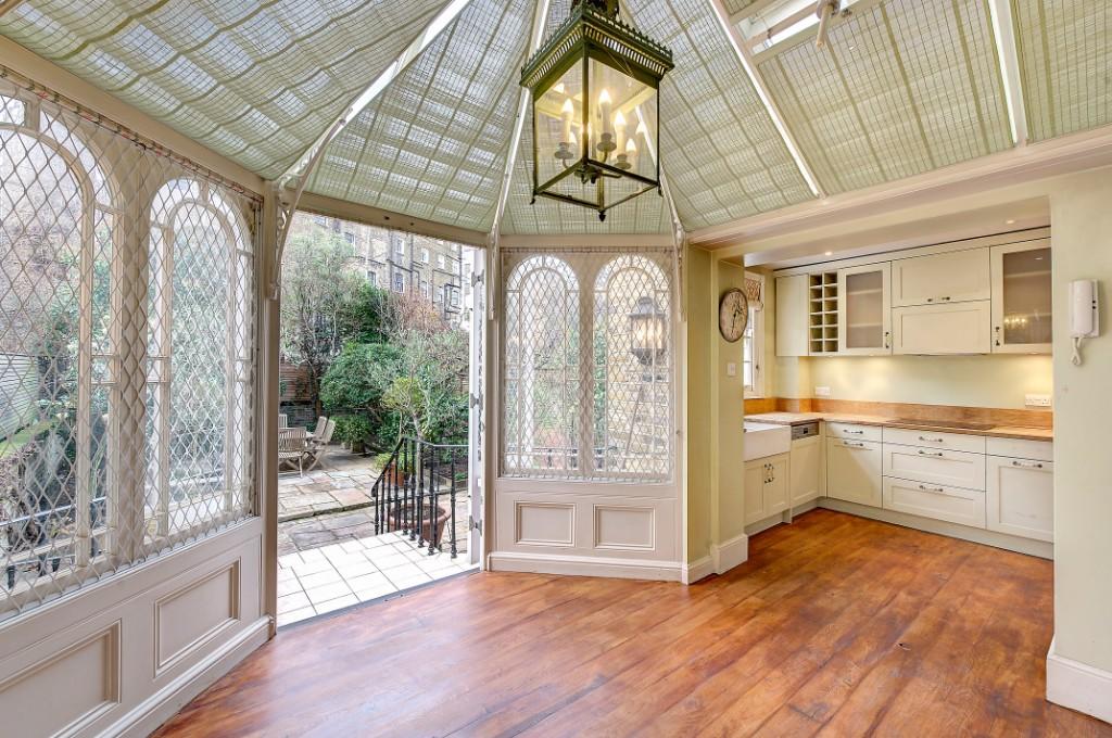 Kitchen/Conservatory