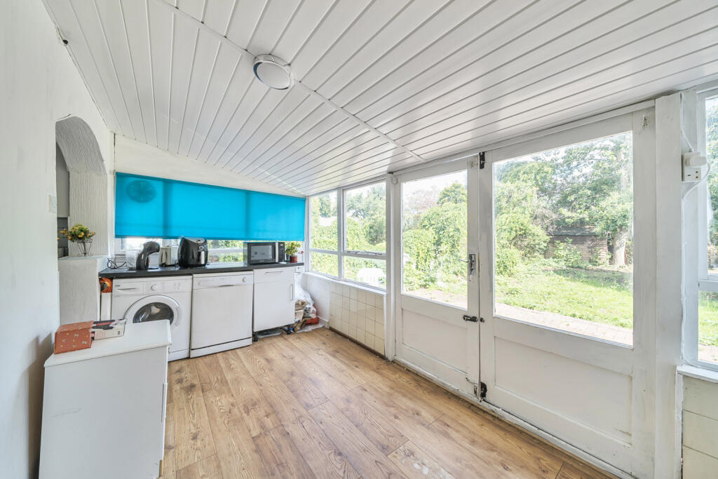 1318805-4-6866bd5...