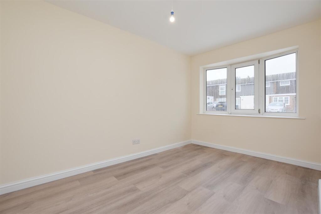 Study/Fourth Bedroom