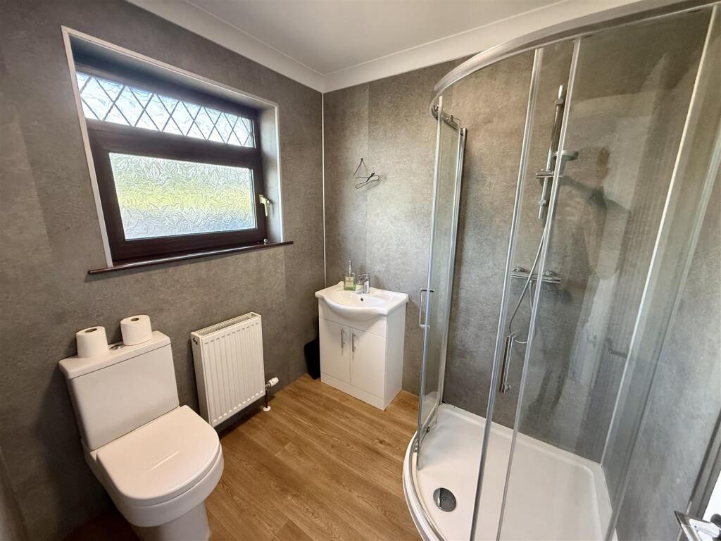 Bathroom (Fully tiled)