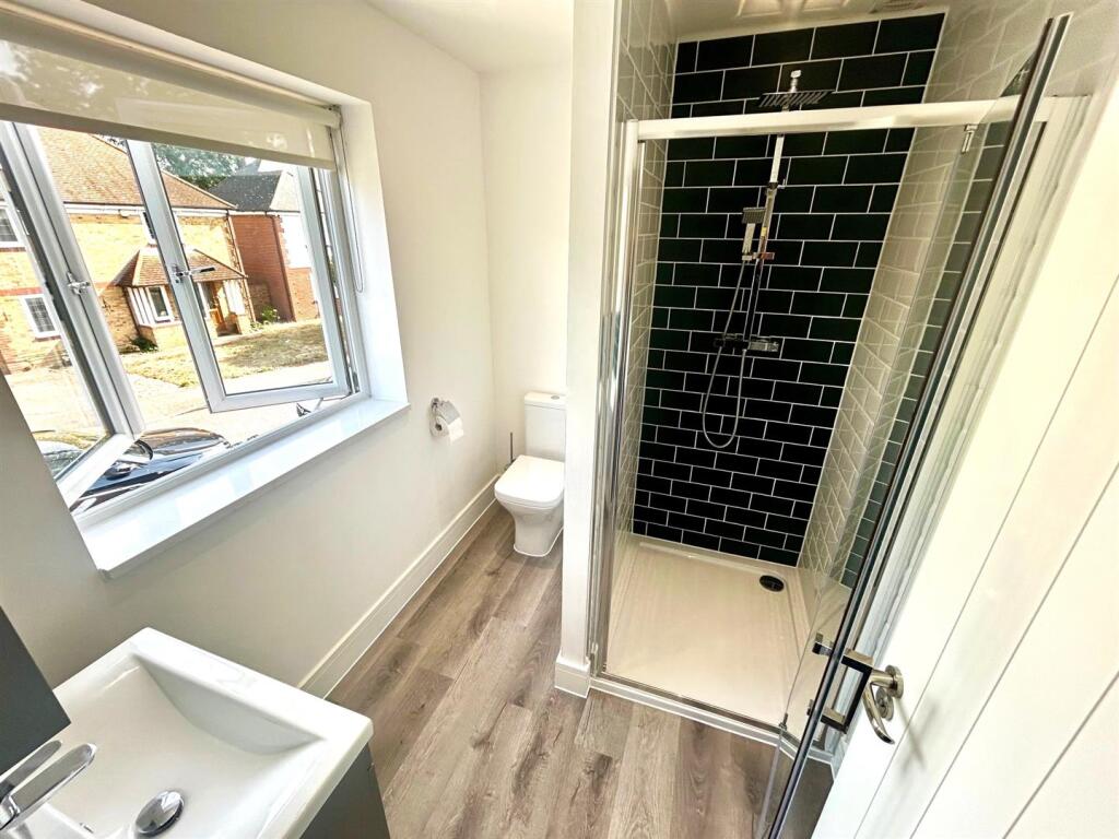 Bathroom 3.jpg - edited .jpg