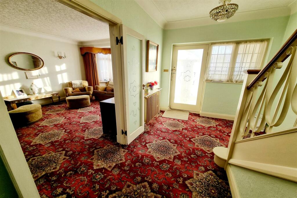 ENTRANCE HALL: PIC. 2