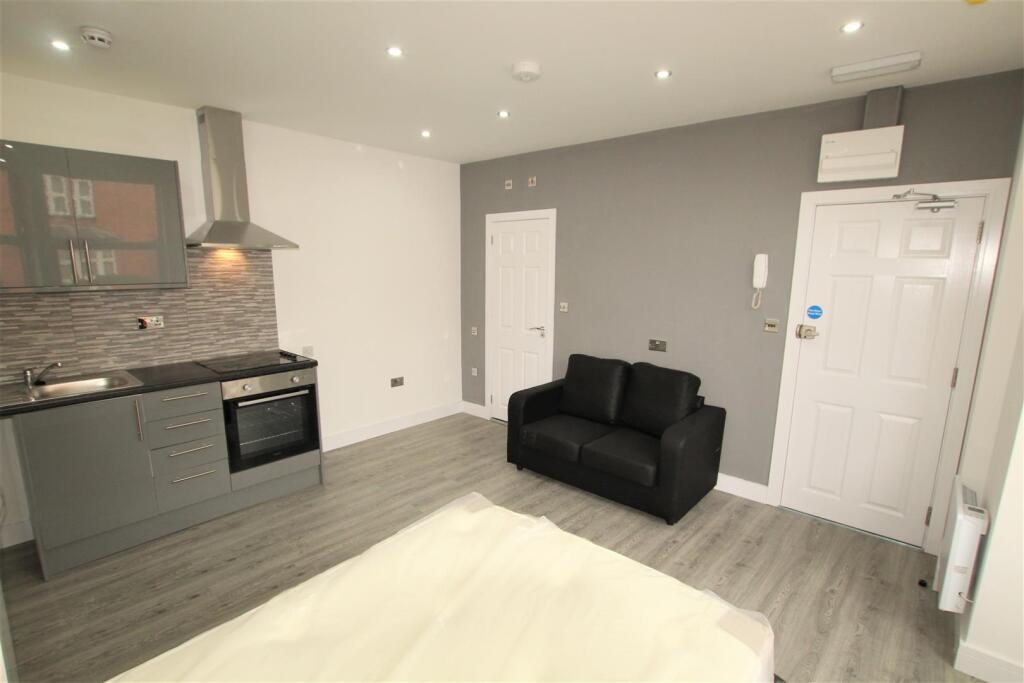 Bedroom/Lounge