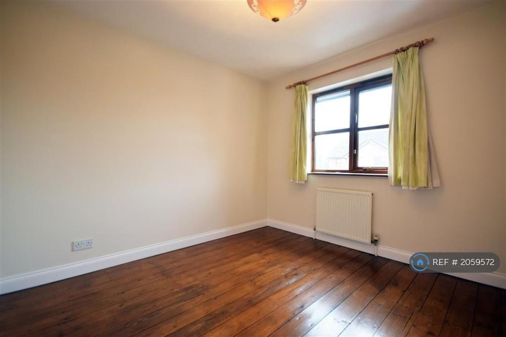 Second Spacious Double Bedroom