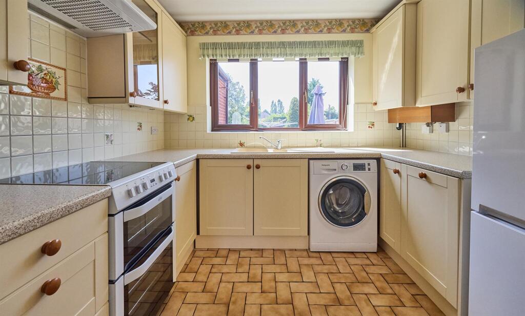 Fitted kitchen to rear