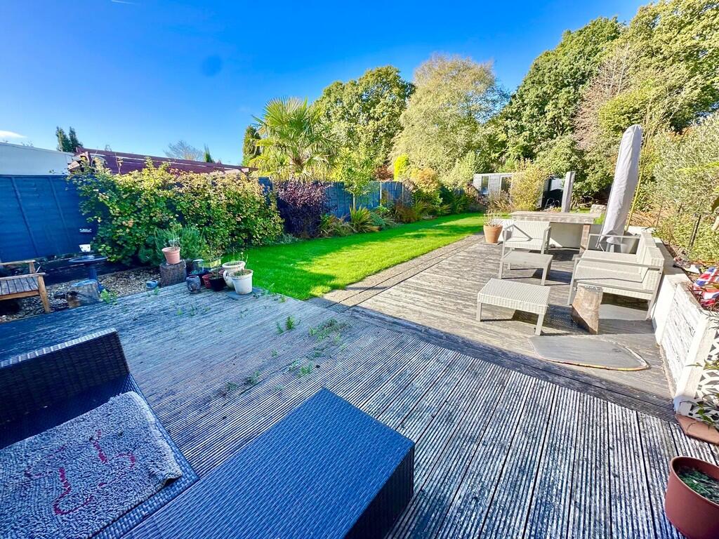 IMG-20251006-WA00...