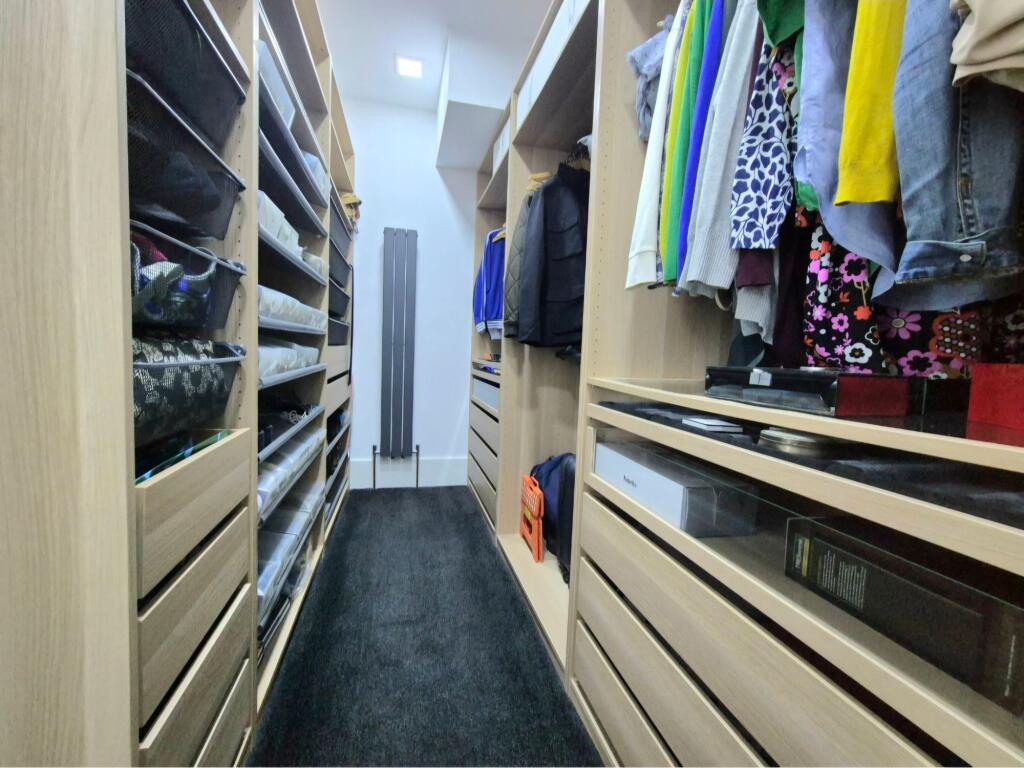 Walk in wardrobe