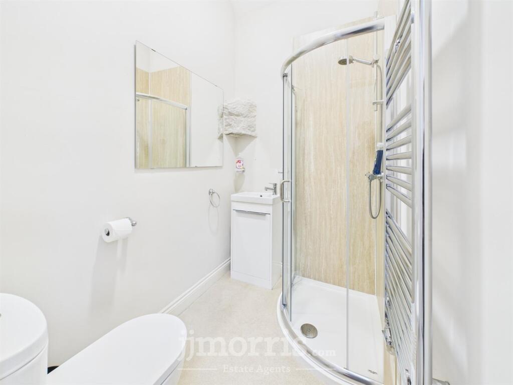 En Suite Shower Room
